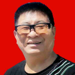 邱华头像