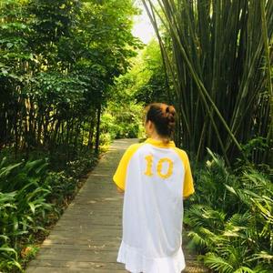 雅呀呀942155666987411头像