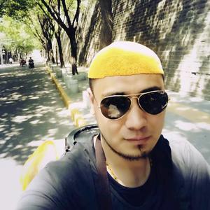丸子哥在路上头像