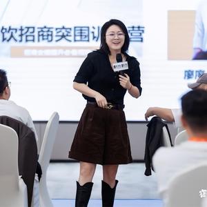 窄门餐晓头像