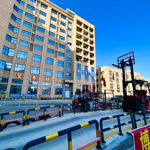 权睿V博越叉车考培中心头像
