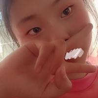 奶茶拿来爱你头像