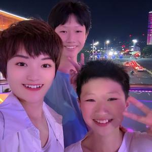 话唠的母子三个头像