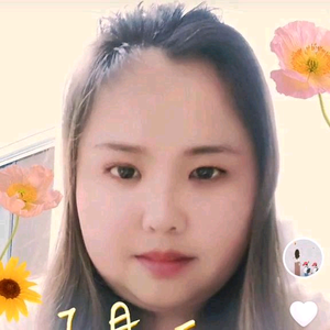 成莹头像