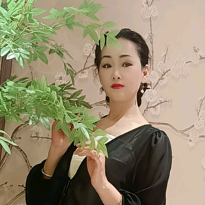 墨言（模特助理）头像