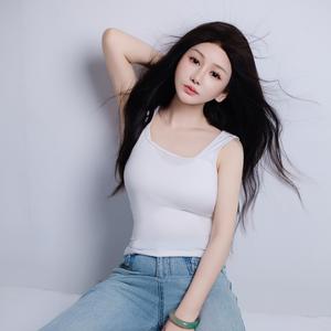 李舒玉（声带治疗中.开播时间另行公布）头像