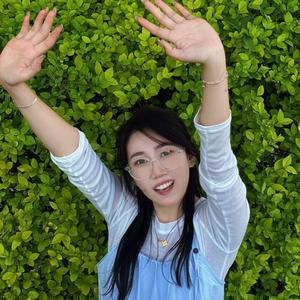 小小颖超哇塞！头像