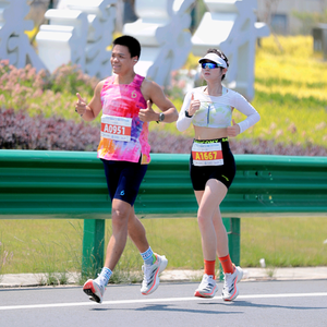 阿明爱跑步头像