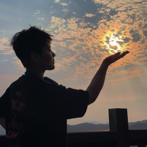 吧唧一大口啦头像