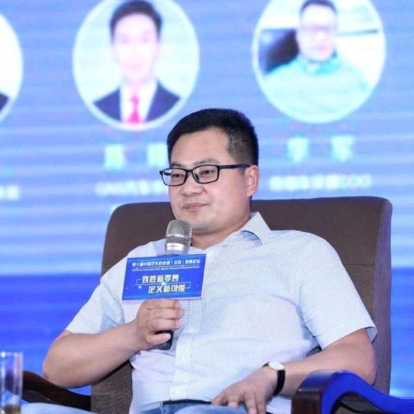 车坛军哥头像