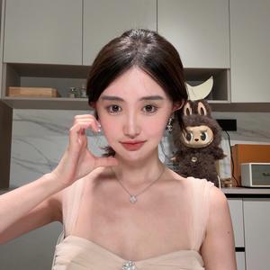 沪漂女孩艺轩晚8点直播头像