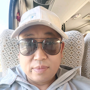落日放影员头像