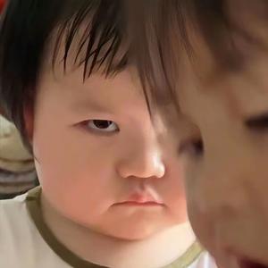 粑粑c头像