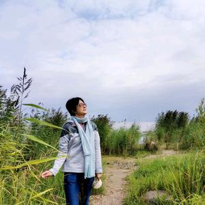 雨中小牛899头像